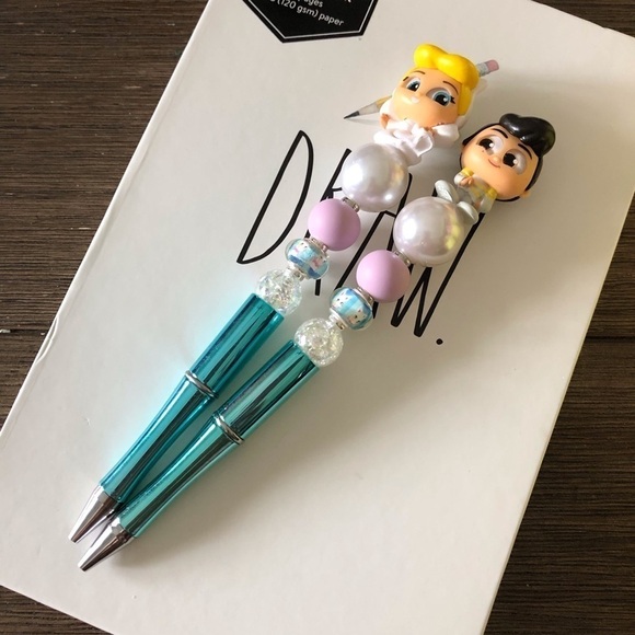 Disney Doorables: Cinderella & Prince Charming Couples handmade beaded pens - Picture 2 of 2